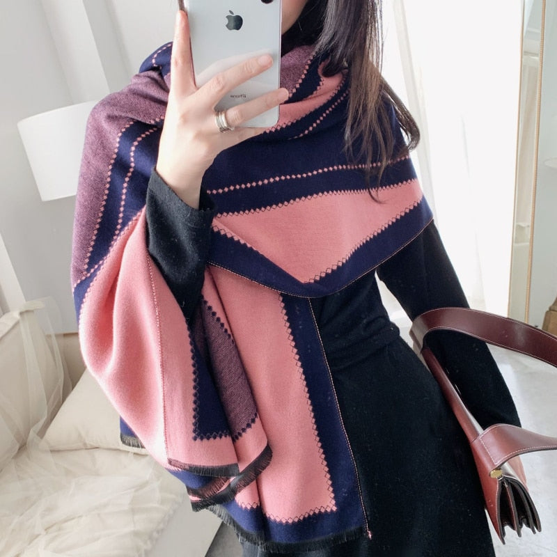 2022 Winter Cashmere Scarf Lady Design Luxury Brand Warm Pashmina Blanket Wraps Women Shawl Female Decoration Thick Foulard